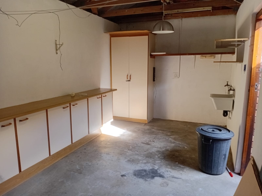 2 Bedroom Property for Sale in Chiselhurst Eastern Cape